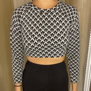 Black & white abstract long sleeve